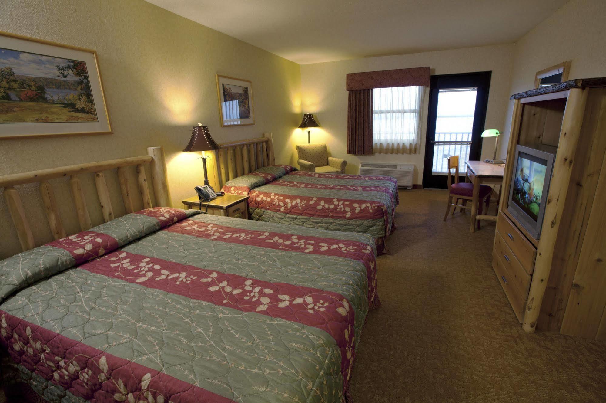 Kewadin St. Ignace Hotel Evergreen Shores Luaran gambar